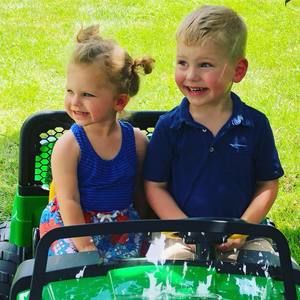 Meet your Posher, Whitney